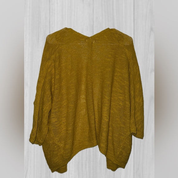 ⛔️CLEARANCE⛔️ Old Navy Yellow Cardigan - Picture 2 of 3